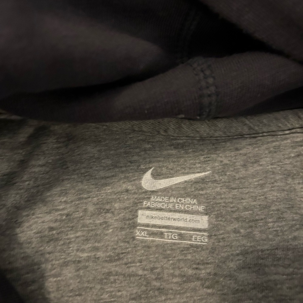 Nike Gray Hoodie for Men. Sz XXL. Good shape. - Picture 3 of 3